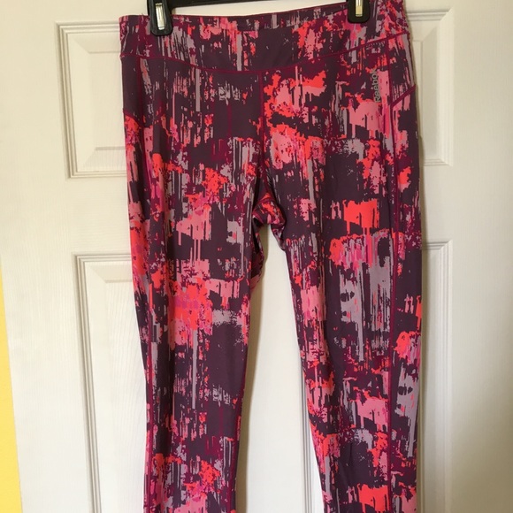 Athletic Leggings - Picture 2 of 5